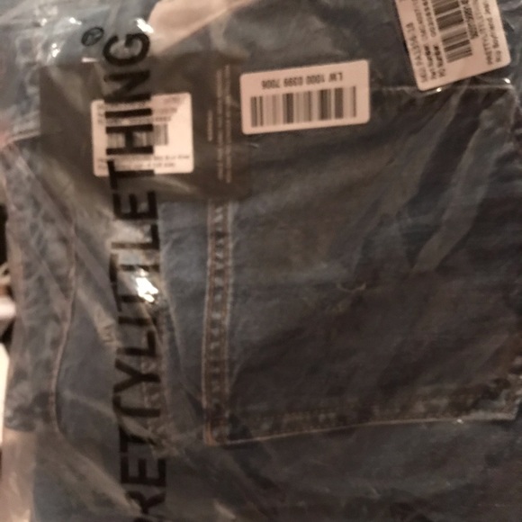 Pretty little thing Boyfriend jeans brand new - Picture 4 of 5